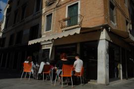 Venezia 2015/Great vegan-friendly restaurant (sandwiches, juices (centrifuga), soy milk ...)/Calle dei Frati 3530 - Calle del Pestrin